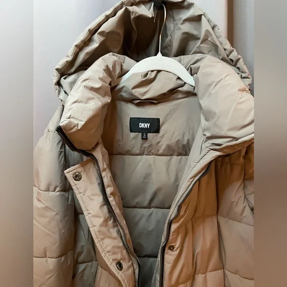 EUC DKNY XL Puffer jacket - Picture 5 of 7